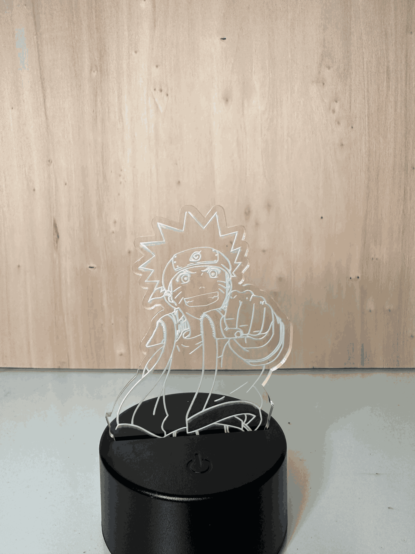 LAMPADA CON PERSONAGGIO